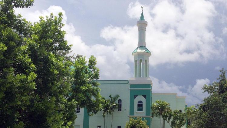 South Florida mosques open doors to everyone during Ramadan